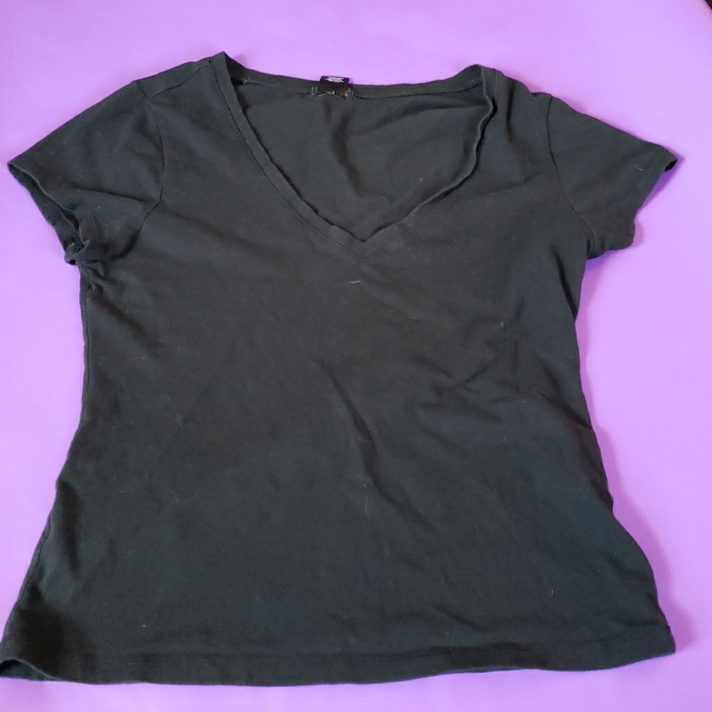 COPY - CLASSIC BLACK TEE